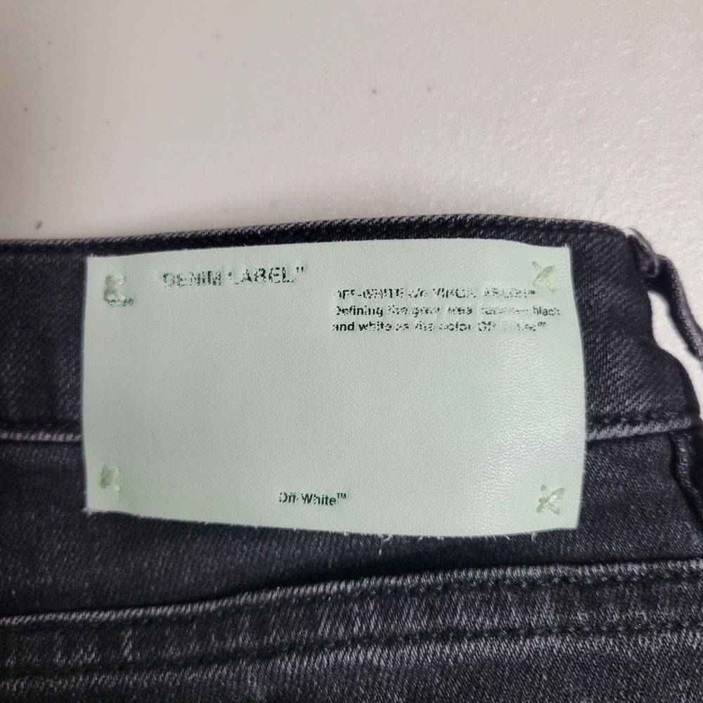 Off-White Main Label c/o Virgil Abloh Floral Embroidered Skinny Jeans. - Picture 13 of 16